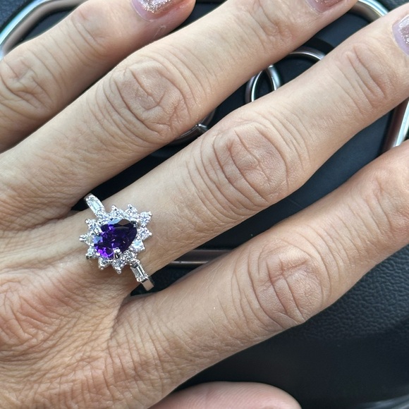 R42. Swarovski Amethyst Crystal Vintage Starbust design Silver Ring, 6.75 - Picture 5 of 9